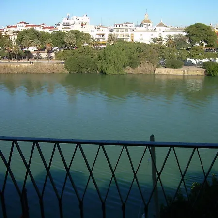 Betis Views 4 Pax Apartment *