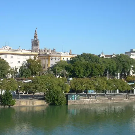 Betis Views 4 Pax Apartment