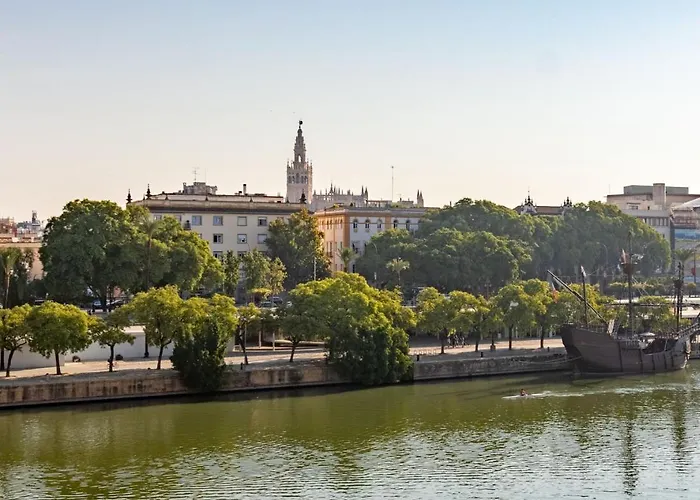 Betis Views 4 Pax Siviglia